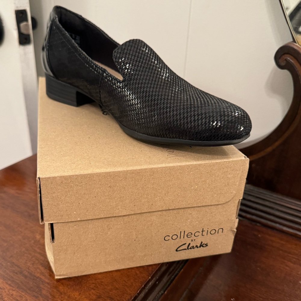 Like NEW ✨ Clarks Women’s Juliet Hanley Loafer in Black 🖤